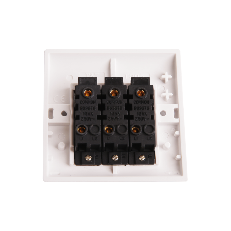 Bakelit 3 Gang 2-way Switch HK6132H